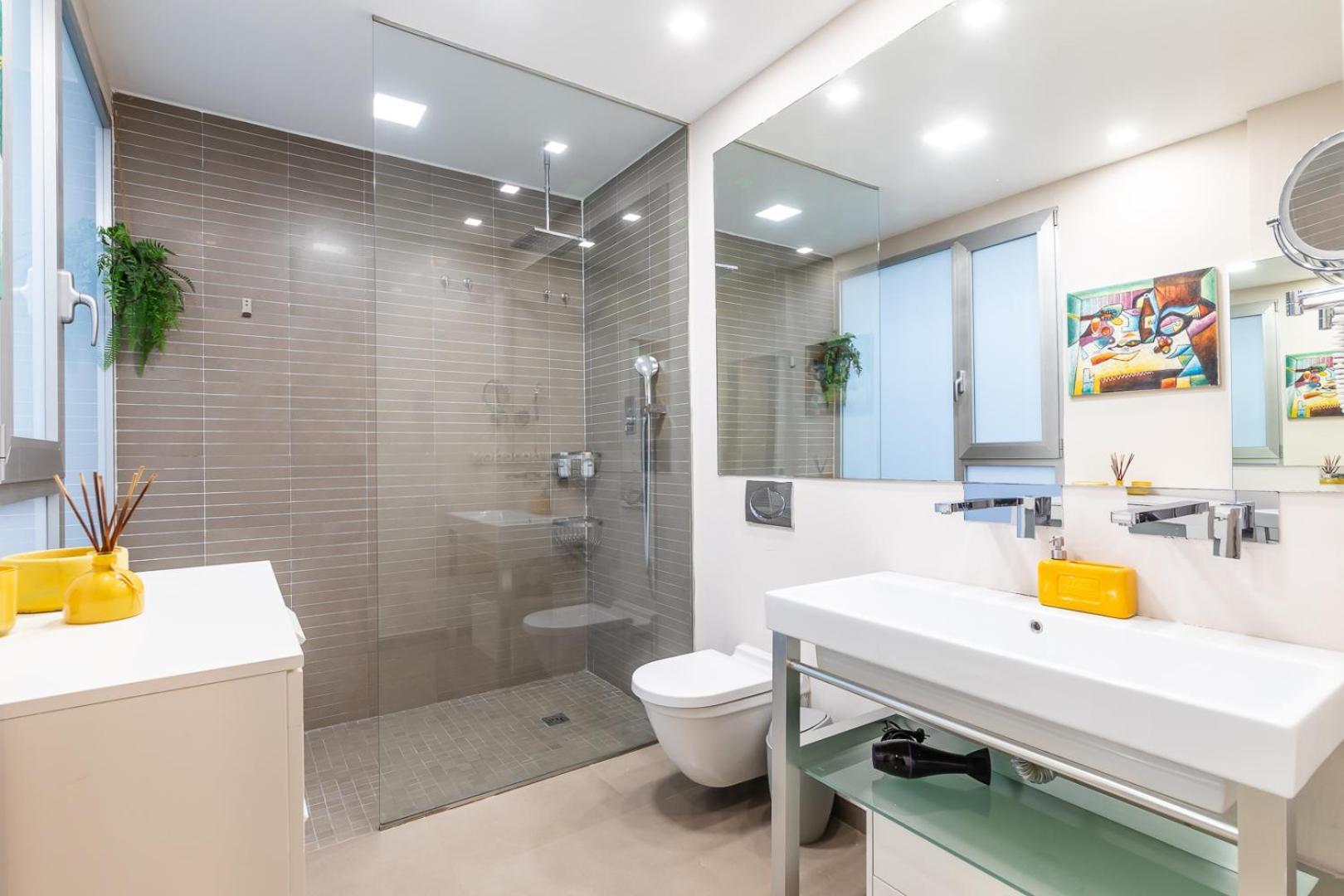 Central Market Lux Apartment Valencia Bagian luar foto